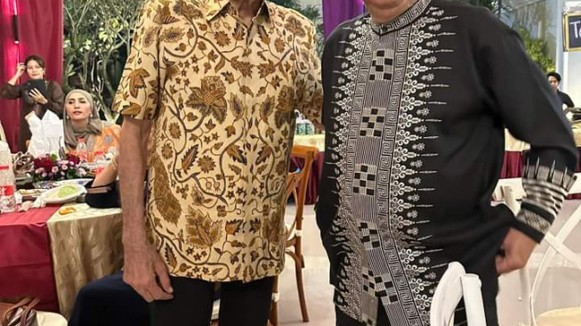 Buka Puasa Bersama Para Legend Dunia Hiburan Indonesia, Ahmad Albar Jadi Bintang Usia 75 Dapat Bayi