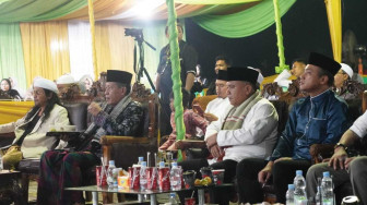 Sekda Muaro Jambi Hadiri Haflah Akhirussanah khotmil Qur Anwal Kutub Wisuda Tahfidzal-Qur an