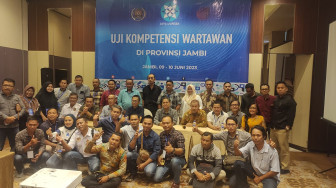 UKW Jambi Sukses, 37 Kompeten,  Anggota Dewan Pers Asep Setiawan : Sekitar  16 Ribu Wartawan di Indonesia Lulus UKW