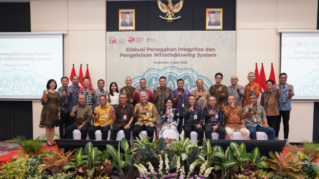 Perkuat Integritas, OJK Terapkan Manajemen Anti Penyuapan dan Optimalkan Whistleblowing System