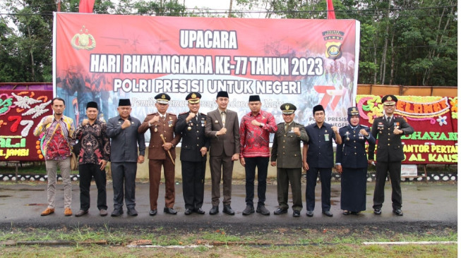 Puncak Peringatan HUT Bhayangkara Ke 77, Pemkab Muaro Jambi,Forkopimda Gelar Syukuran dan Doa Bersama