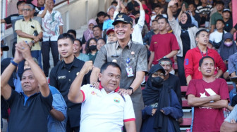 Bachyuni Deliansyah Saksikan Laga Semifinal Muaro Jambi Versus Batanghari Sepakbola Porprov ke-XXIII