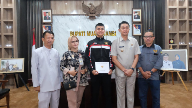 Pelajar asal Muaro Jambi Masuk Paskibraka Nasional. Bachyuni : Kami Bangga