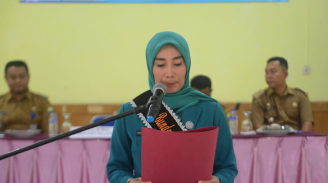 Faradillah Zahara Bacyuni Lantik  Ketua Tim Pengerak PKK dan Bunda PAUD Kecamatan Maro Sebo dan Kecamatan Taman Rajo.