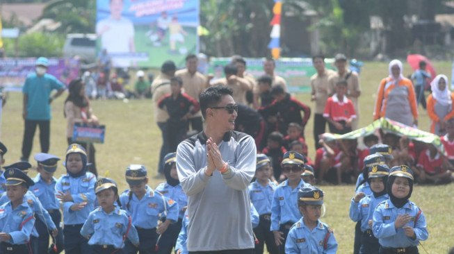 Pj Bupati Bachyuni Deliansyah Buka Kompetisi Sepak Bola U - 12 Tingkat Sekolah Dasar Se - Kabupaten Muaro Jambi