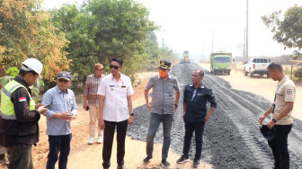 Bachyuni Deliansyah Tinjau Progres Pembangunan Dua Ruas Jalan Bantuan Presiden Jokowi Senilai Rp 102 M