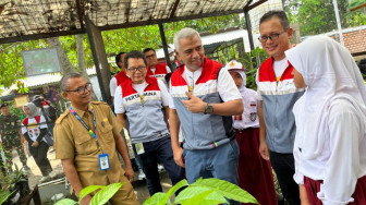 Dirut PHR Regional Sumatera Kunjungi Program Sekolah Lestari Berbasis Teknologi di Bayung Lencir