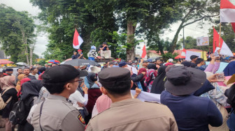 Ribuan Warga Demo Tolak Pembangunan Jalan Khusus dan Stockpile Batubara, Gagal Temui Gubernur Jambi