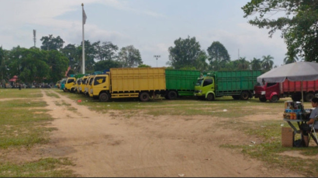 Sopir Batubara Masih Menduduki   Kantor Gubernur Jambi