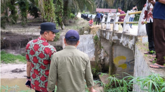 Gerak Cepat, Pj Bupati Muaro Jambi Bachyuni Perintahkan DPUPR Perbaiki Jembatan Desa Panca Bakti