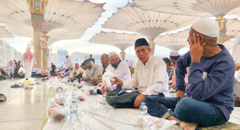 Keutamaan Umroh di Bulan Ramadan dan Nikmatnya Berbuka di Madinah