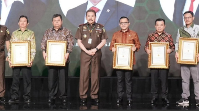 Al Haris Terima Penghargaan R Soeprapto Award 2024