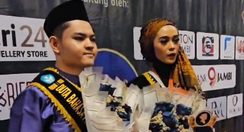 Shakila dan Erdin Ramadhani Almata Raih Juara 1 Pemilihan Duta Bahasa Indonesia Tingkat Provinsi Jambi