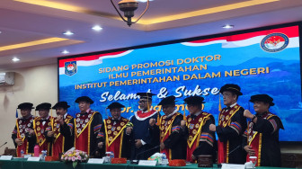 Lulus Prediket Sangat Memuaskan, Sekda Provinsi Jambi, Sudirman Raih Gelar Doktor Ilmu Pemerintahan.