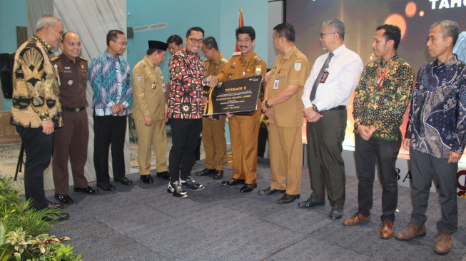 BPJS Ketenagakerjaan Cabang Jambi Serahkan Paritrana Award Provinsi Jambi 2024