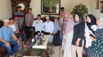 Hazrin Nurdin Sambangi Tokoh tokoh Jambi, Datuk Arzai : Tanpa Diminta Saya dan Keluarga Besar Siap Memenangkan Maulana-Diza