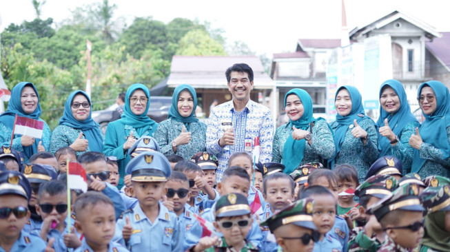 Hesti Haris Hadiri Roadshow Keluarga Pelopor Perubahan di Desa Kemingking Dalam