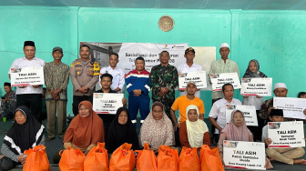 Peduli Lingkungan Wilayah Operasi, Pertamina EP Jambi Bagikan Sembako dan Bantu Perlengkapan Fasum di Acara Syukuran Tajak Sumur