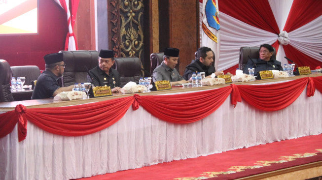 Gubernur Al Haris Sampaikan Nota Pengantar Ranperda APBDP 2024