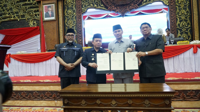 Ketua DPRD Jambi Pimpin Rapat Paripurna bersama Pemerintah