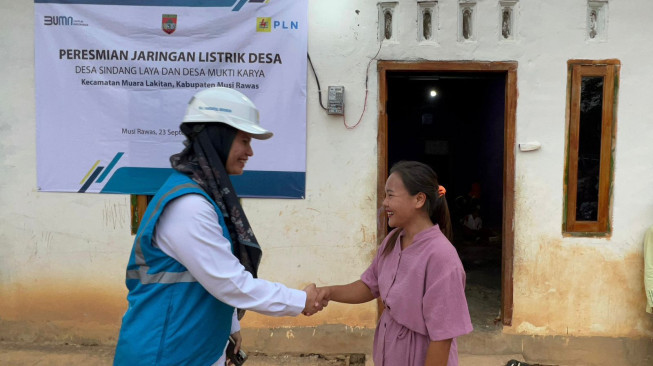 PLN Bersama Pemkab Musi Rawas Resmikan Jaringan Listrik di Desa Sindang Laya dan Desa Mukti Karya