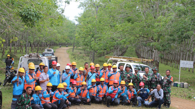 Kolaborasi PLN dan Kodim 0425 Seluma Perkuat Keandalan Listrik Kabupaten Seluma Lewat Gebyar Right of Way