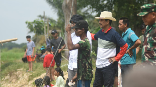 Tradisi Bekarang Di Danau Padi, Tradisi Nangkap Ikan Ramai Ramai