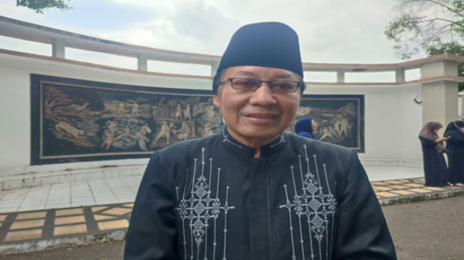 Alm. Prof As’ad Isma Bin Ishak Mendapat Gelar Penghargaan Anumerta