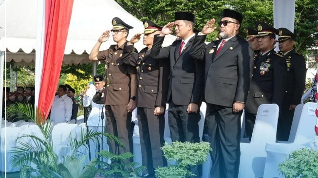 Pjs Gubernur Sudirman Hadiri Peringatan Hari Kepahlawanan.