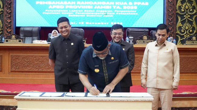 Pjs. Gubernur Sudirman Apresiasi Kerja Keras Dewan Dalam Menetapkan KUA-PPAS Tahun 2025