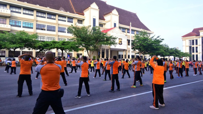 Olah Raga Bersama Polda Jambi Dalam Rangka HUT Ke-74 Polairud 2024.