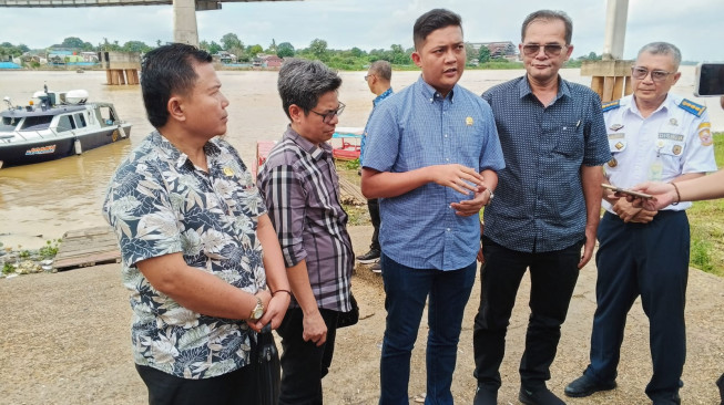 Ketua DPRD M.Hafiz Minta Polairud Polda Jambi Proses Pengusaha Pemilik Tongkang