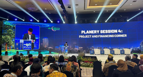 Komut PLN Jabarkan Strategi Jitu Tarik Investasi Hijau untuk Transisi Energi