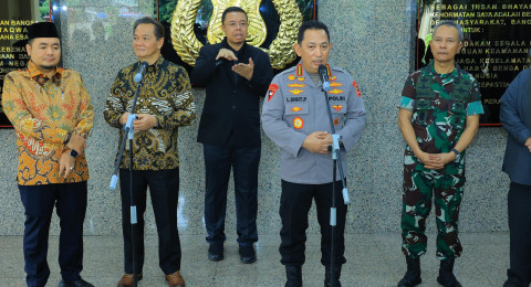 Kapolri : Pilihlah Berdasarkan Hati Nurani dan Pengamatan, Bukan Karena Pengaruh atau Tekanan dari pihak Mana pun.