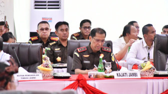 Kepala Kejaksaan Tinggi Jambi Hadiri RDP Dengan Komisi III DPR RI Dalam Kunker Reses di Provinsi Jambi.