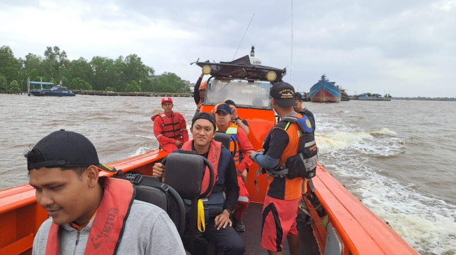 Pompong Tenggelam, Nelayan Pencari Udang Hilang