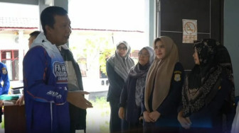 Bupati Romi Tinjau Langsung Kantor Camat Kuala Jambi yang Rusak