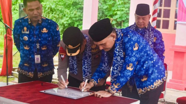 Resmikan TK Kemala Bhayangkari, Bupati Sarolangun Hurmin : Sejalan Visi Sarolangun MAJU