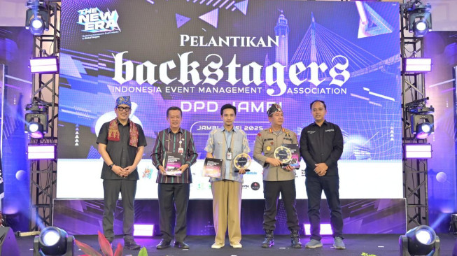 Wawako Hadiri Pelantikan Backstagers Indonesia Jambi: Dorong Industri Event dan Ekonomi Kreatif