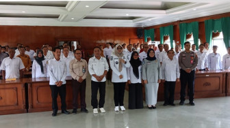 Serahkan SPPT dan DHKP PBB 2025, Bupati Dillah Tegaskan Pentingnya Sinergi Antara Pemerintah dan Masyarakat Dalam Meningkatkan Penerimaan PBB