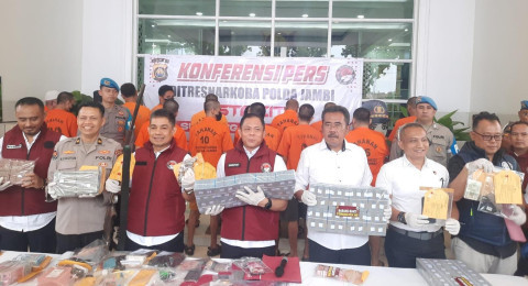 Polda Jambi Ringkus 11 Pengedar Narkoba, Tawarkan Benda Haram Lewat WhatsApp