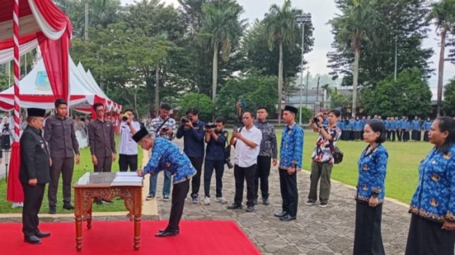 Walikota Maulana Lantik 1.909 PPPK di Pemkot Jambi