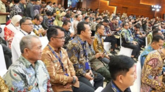 Bupati Muaro Jambi Bambang Bayu Suseno BBS Hadiri SPM Award Tahun 2025