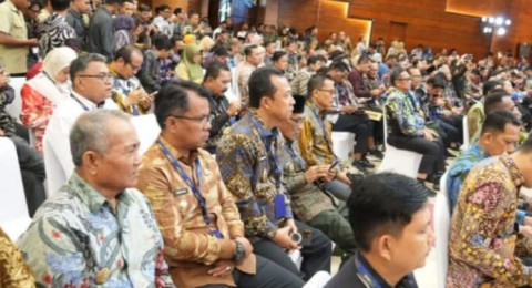Bupati Muaro Jambi Bambang Bayu Suseno BBS Hadiri SPM Award Tahun 2025