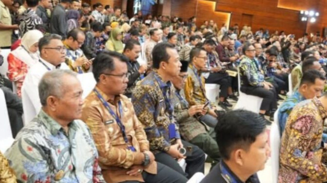 Bupati Muaro Jambi Bambang Bayu Suseno BBS Hadiri SPM Award Tahun 2025
