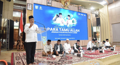 Wali Kota Jambi Lepas 660 CJH Kota Jambi, Berikan Pesan Spritual dan Kesehatan