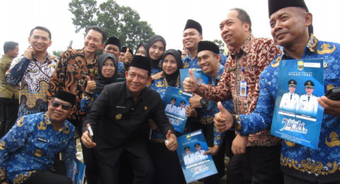Bupati BBS Serahkan SK PPPK Tahap I Formasi Tahun 2024
