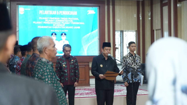 Bupati Muaro Jambi BBS Lantik Pejabat Eselon II, III, IV Dilingkup Pemerintah Kabupaten Muaro Jambi