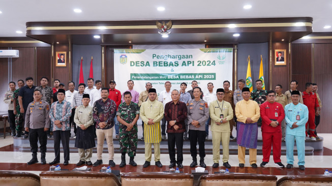 Asian Agri Beri Penghargaan Desa Bebas Api dan Teken MoU DBA