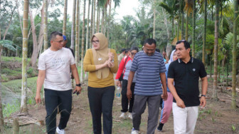 Respon Cepat Aduan Masyarakatnya, Bupati Tanjung Jabung Timur Gercep Cek Kondisi Parit Tersumbat